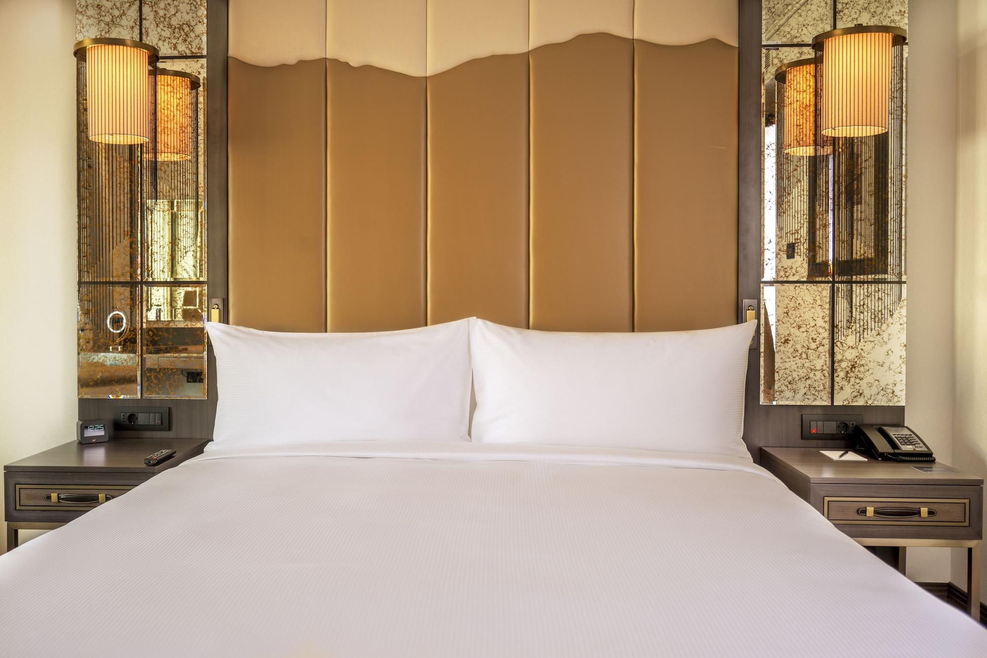 Hotel Hilton Crna Gora 5*