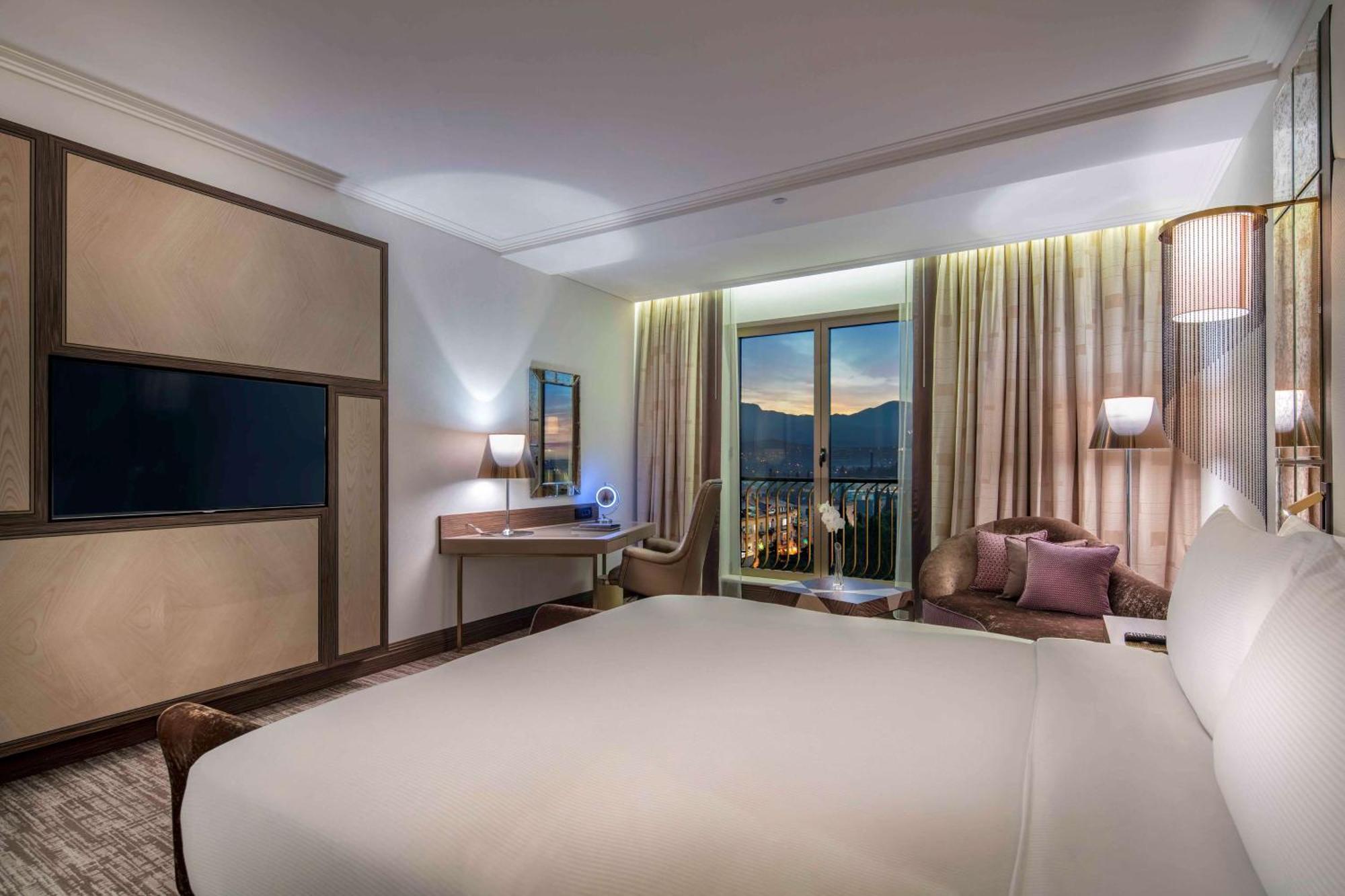 Hilton Crna Gora 5* Podgorica